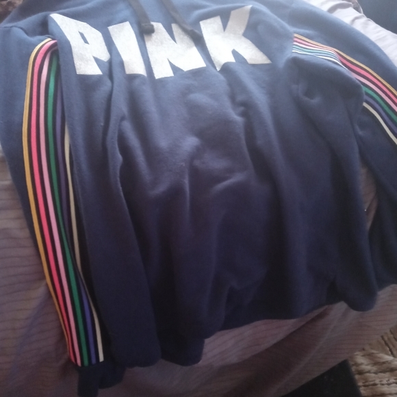 Hoddies - Picture 3 of 7